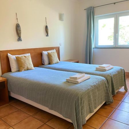 Spacious Apartment Near Porto De Mos Beach, Lagos. Buitenkant foto