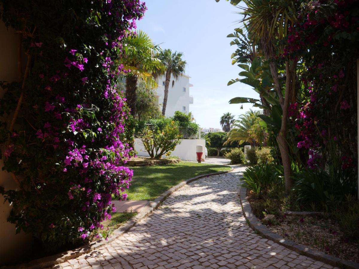 Spacious Apartment Near Porto De Mos Beach, Lagos. Buitenkant foto