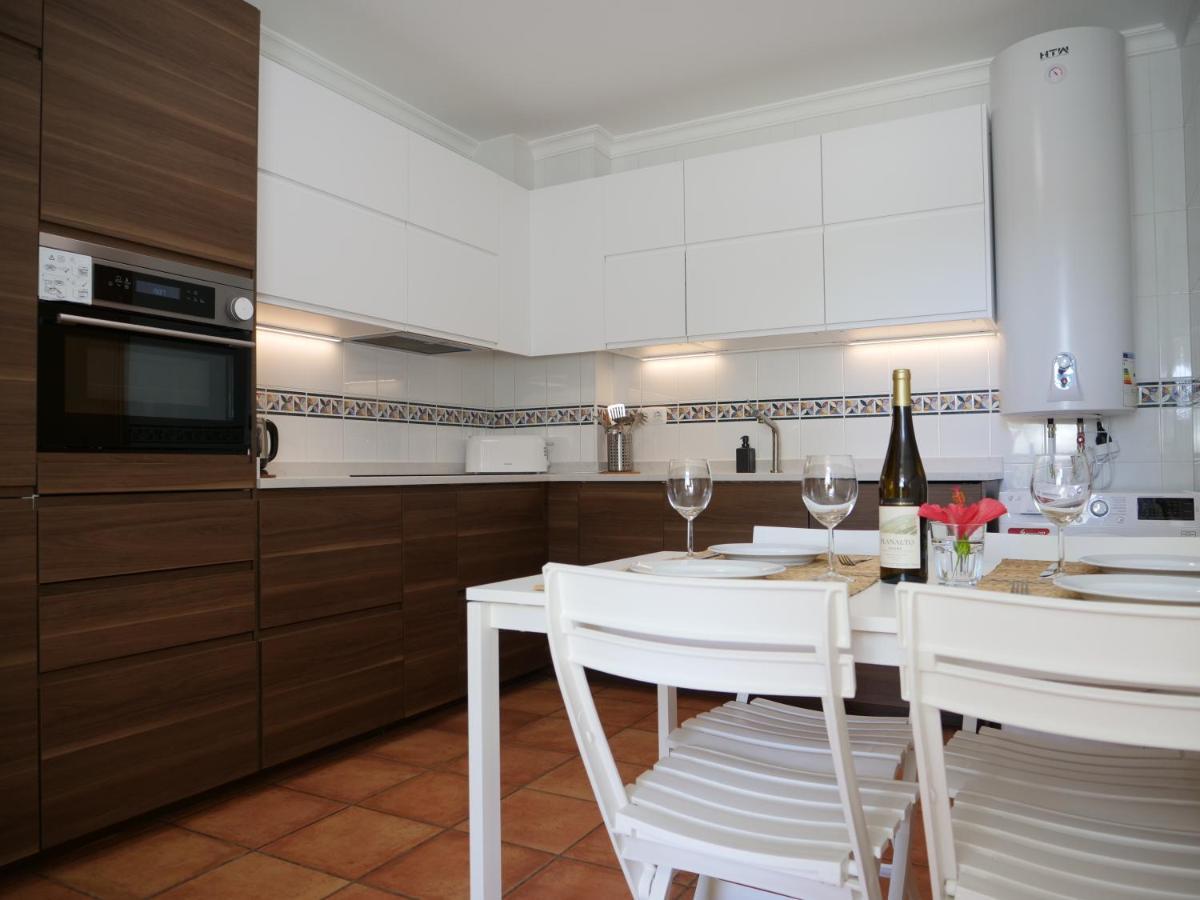 Spacious Apartment Near Porto De Mos Beach, Lagos. Buitenkant foto