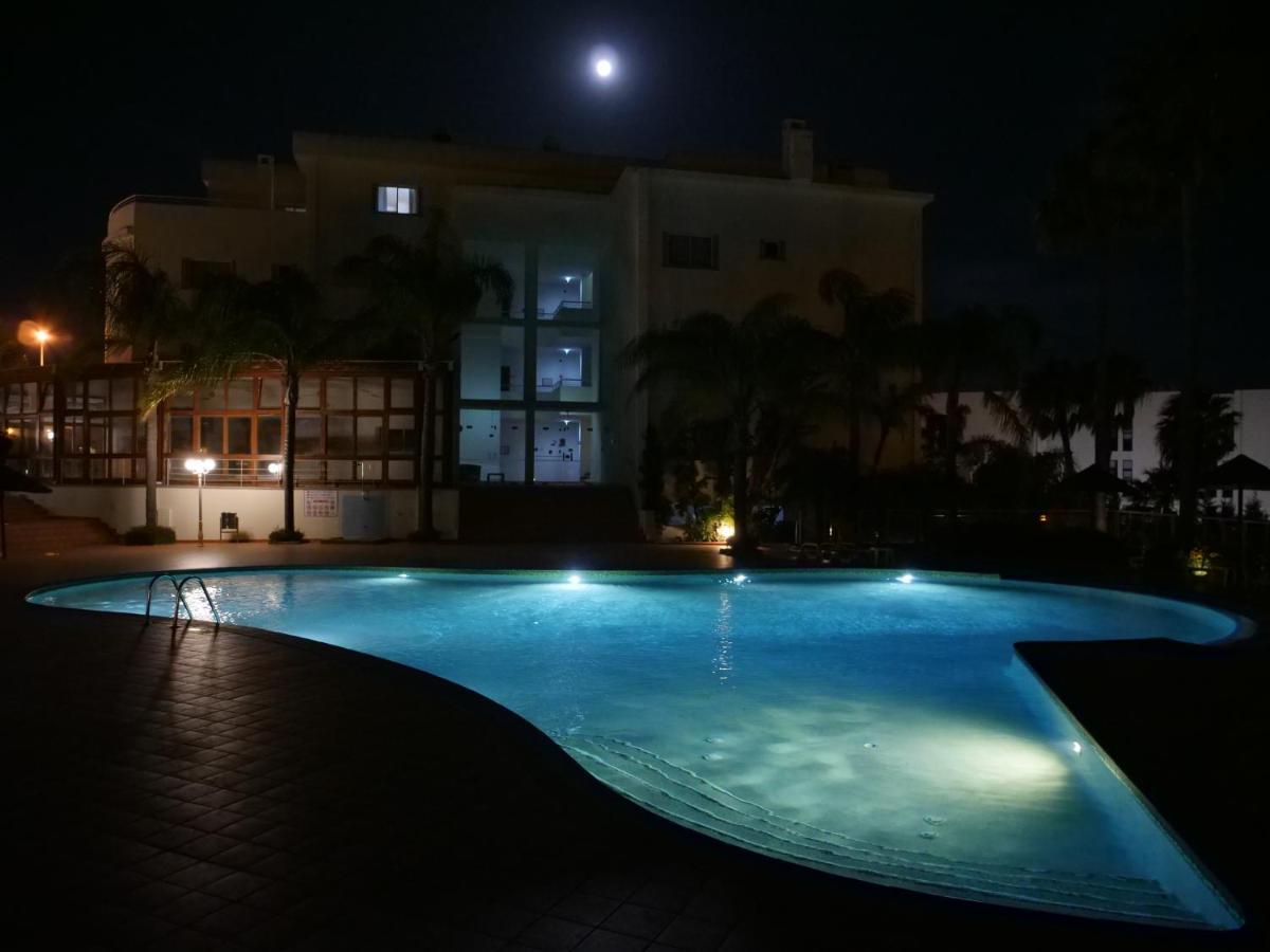 Spacious Apartment Near Porto De Mos Beach, Lagos. Buitenkant foto