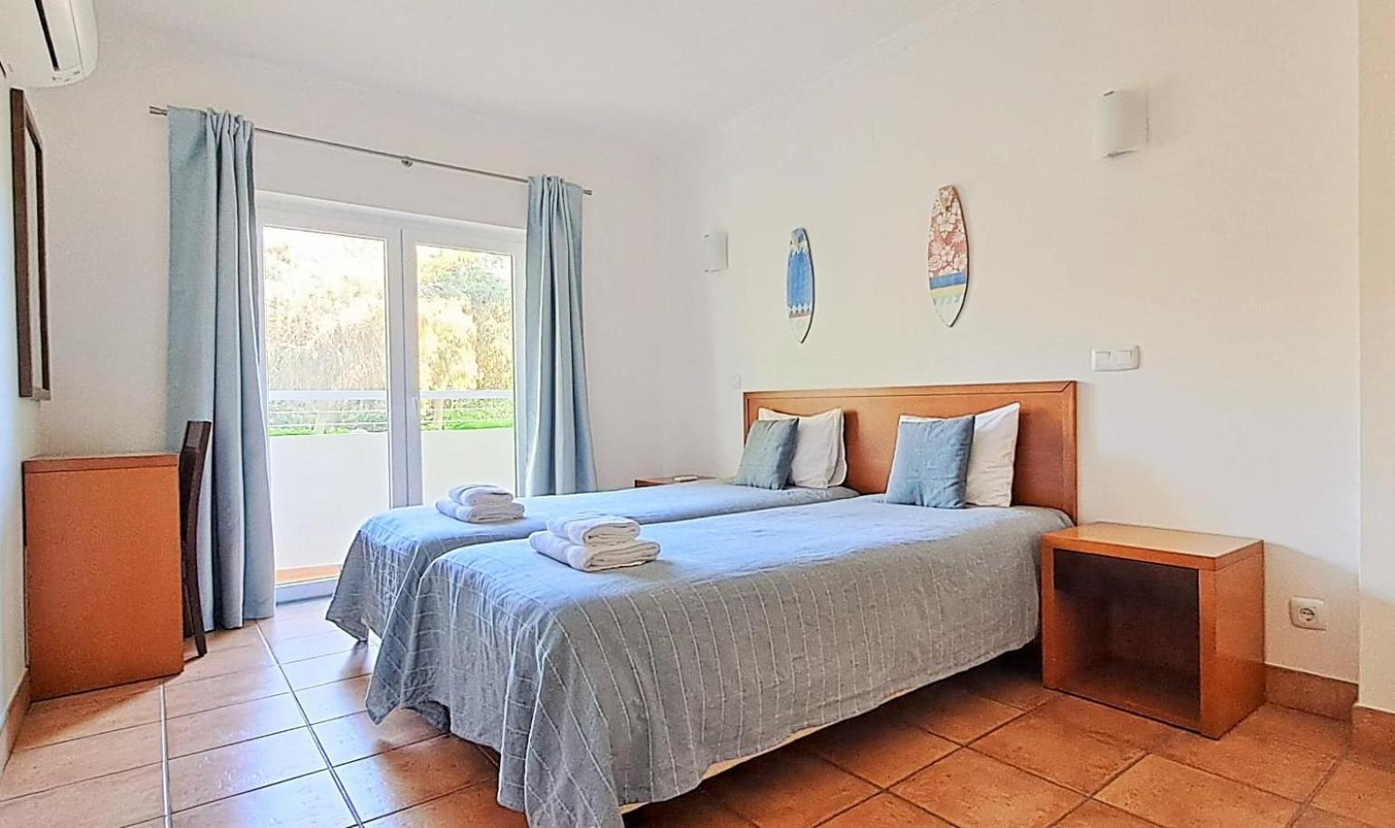 Spacious Apartment Near Porto De Mos Beach, Lagos. Buitenkant foto